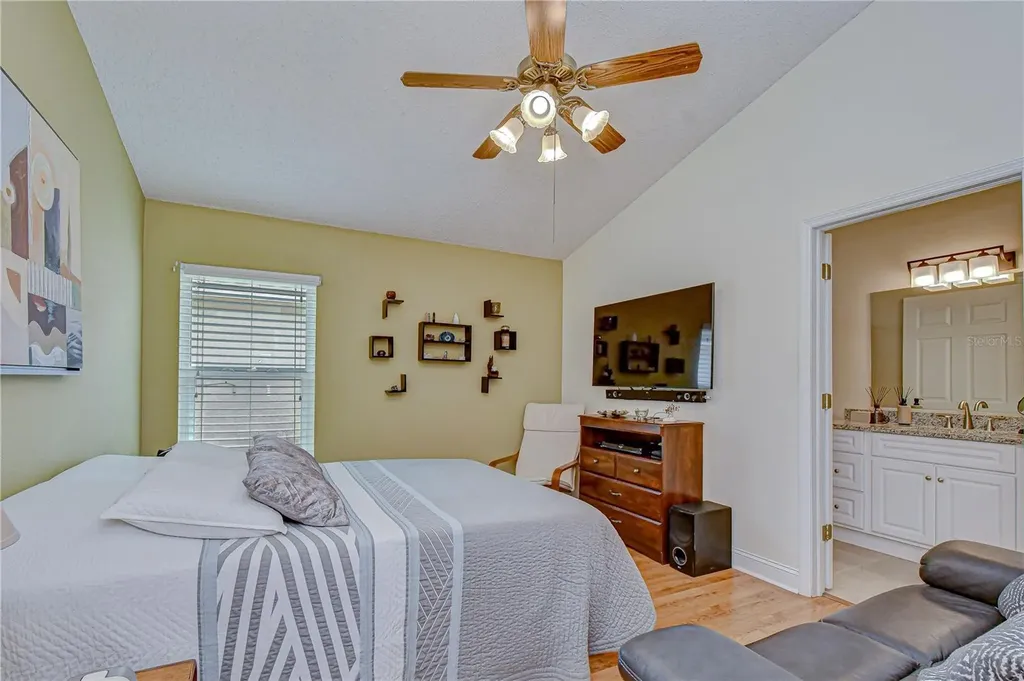 1721 Tropicana Way Valrico FL 33594