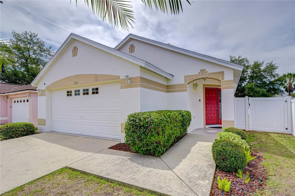 1721 Tropicana Way Valrico FL 33594