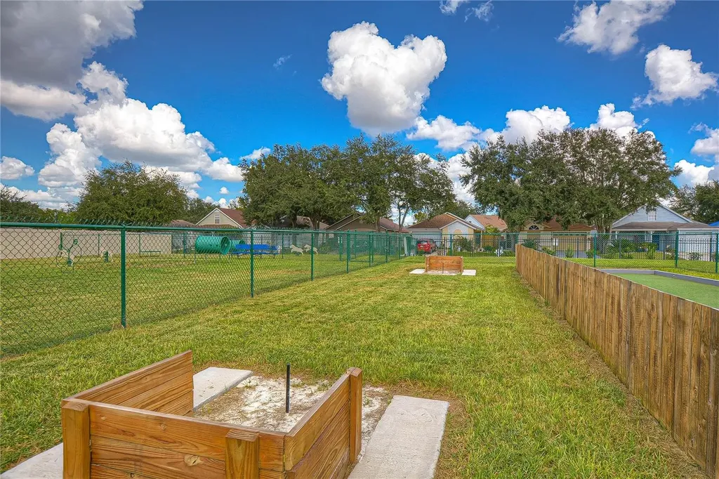 1721 Tropicana Way Valrico FL 33594