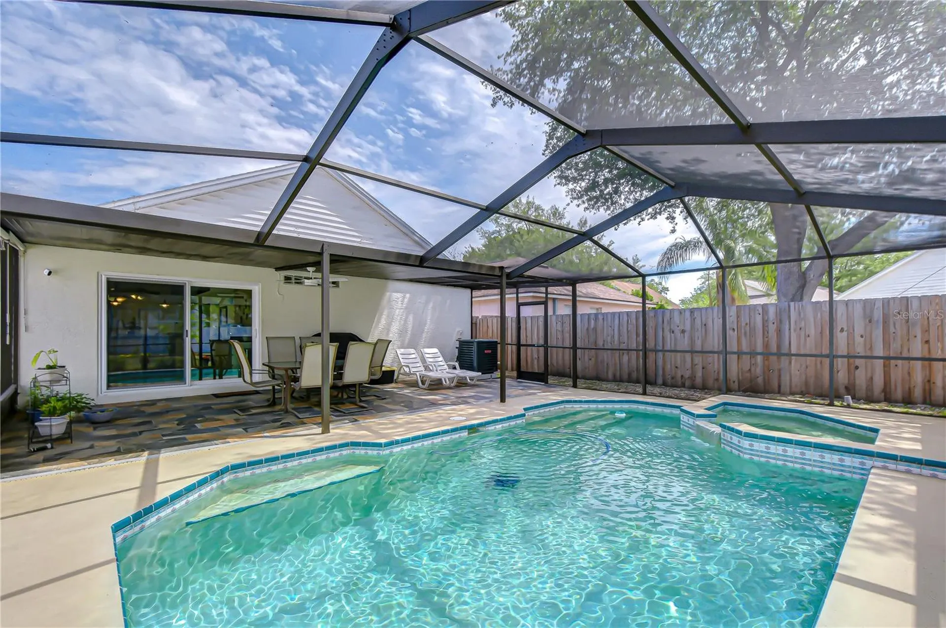 1721 Tropicana Way Valrico FL 33594