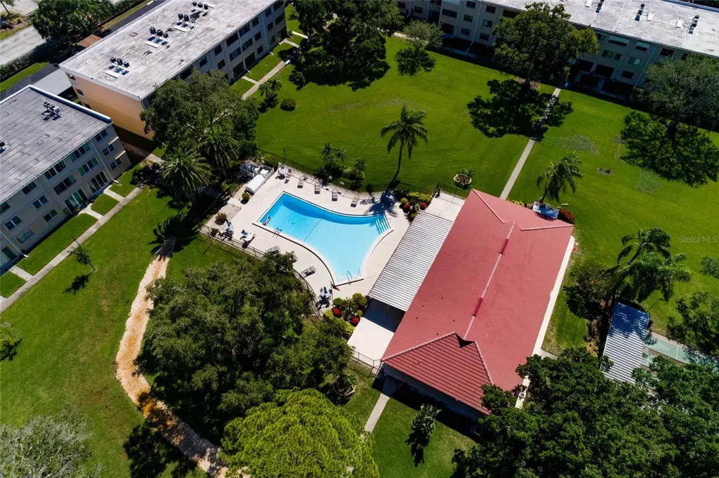 4915 Bay Street NE St Petersburg FL 33703