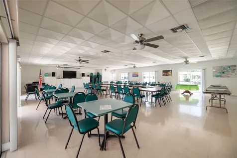 4915 Bay Street NE St Petersburg FL 33703