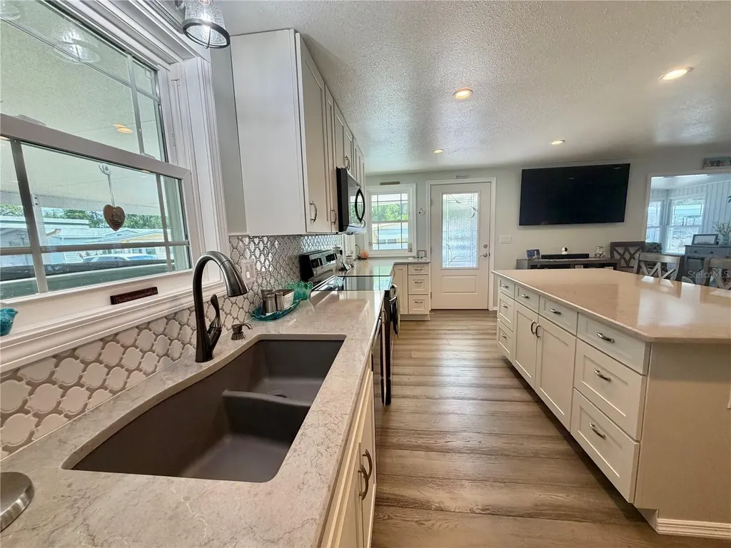 121 Tamarisk Way Leesburg FL 34748