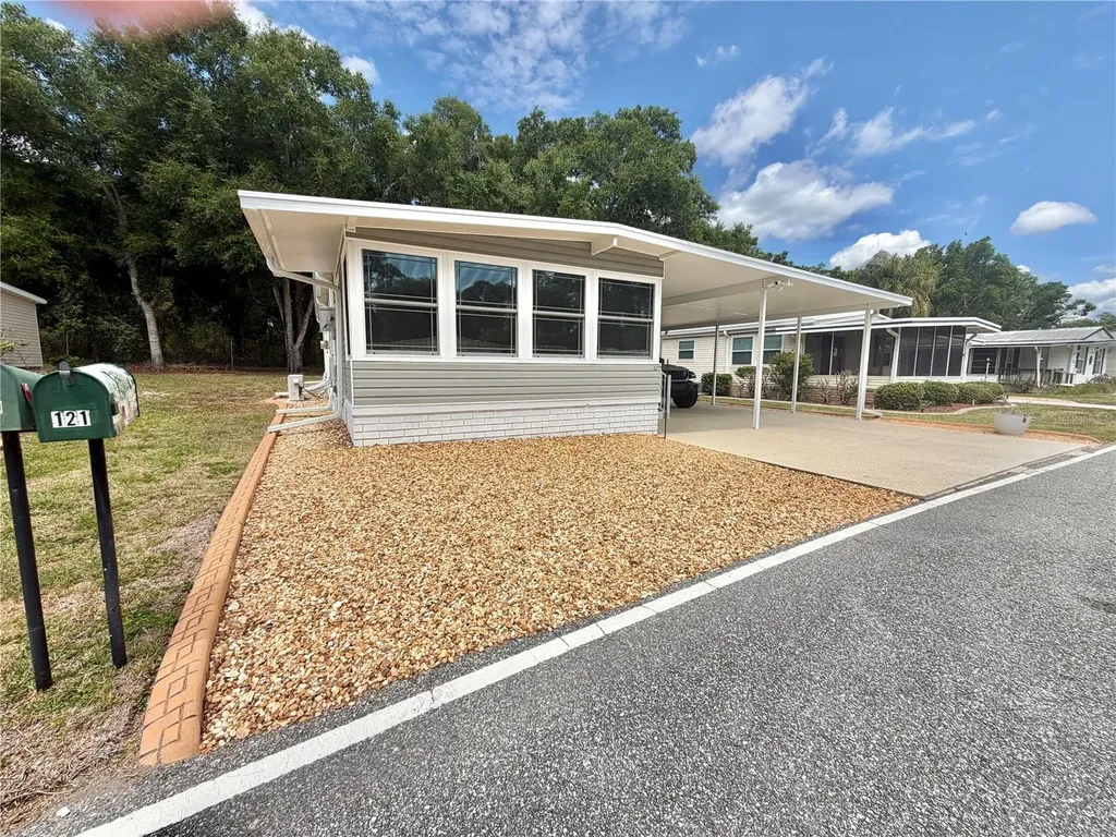 121 Tamarisk Way Leesburg FL 34748