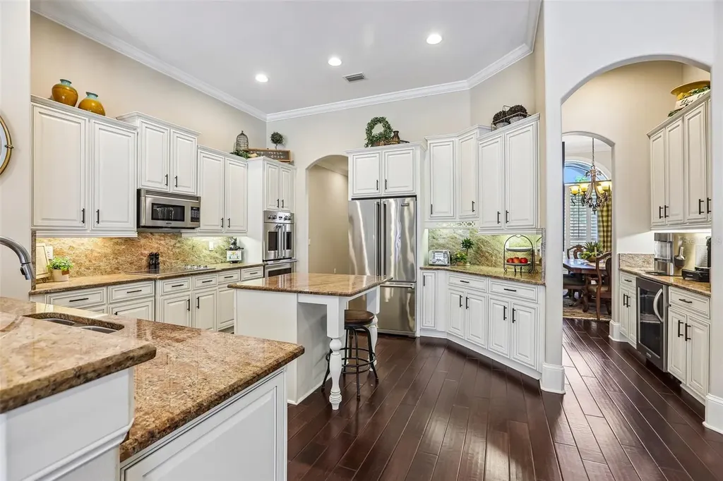 16117 Suncrest Shores Drive Odessa FL 33556