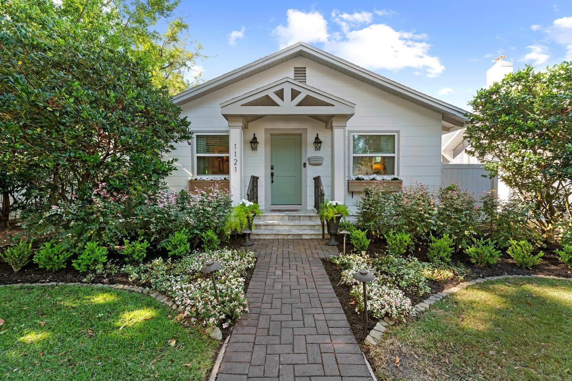 1121 21st Avenue N St Petersburg FL 33704
