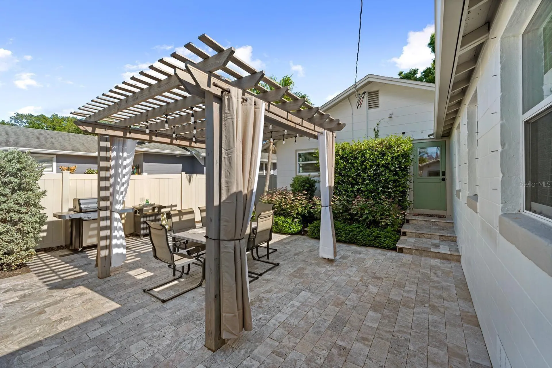 1121 21st Avenue N St Petersburg FL 33704