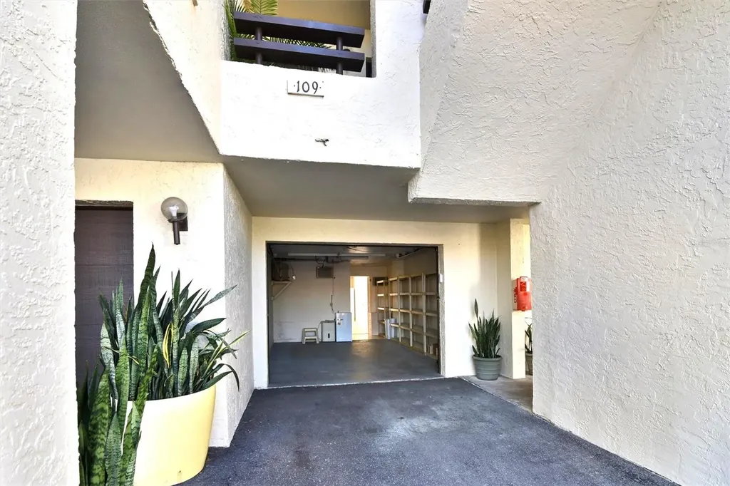 126 1st Street E Tierra Verde FL 33715