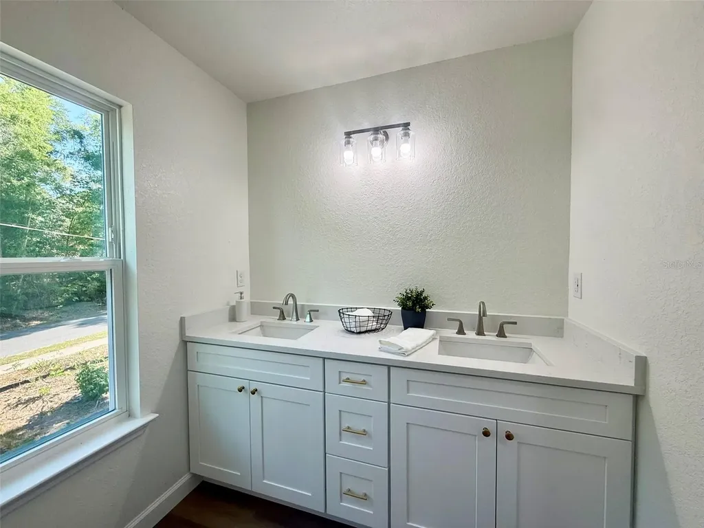 13445 NW 154th Avenue Alachua FL 32615