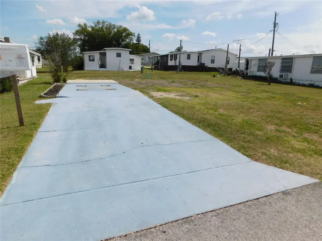 37804 Newal Avenue Zephyrhills FL 33542
