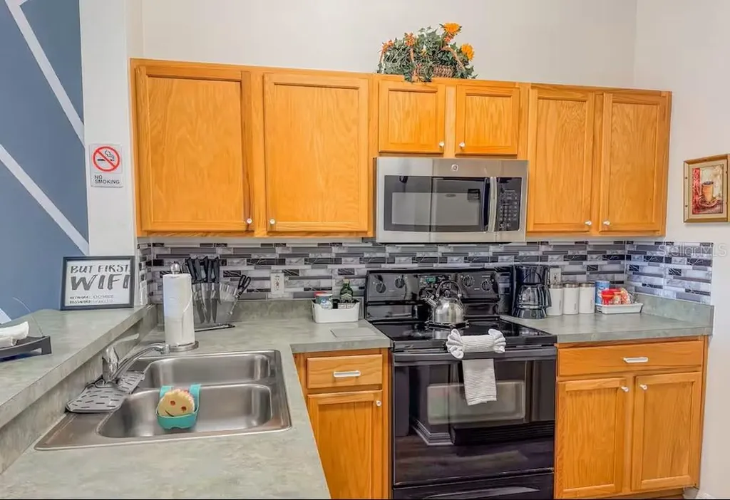 910 Park Terrace Circle Kissimmee FL 34746