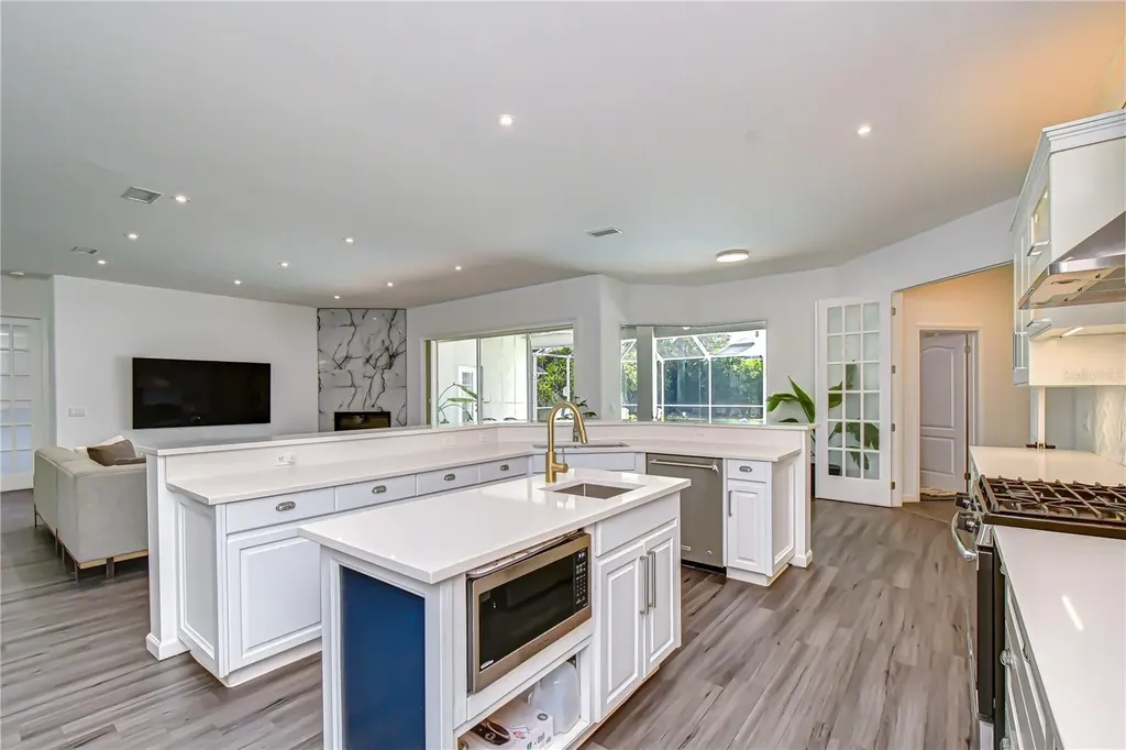 2228 Valrico Forest Drive Valrico FL 33594