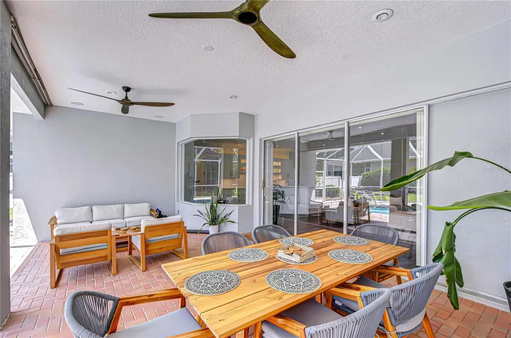 2228 Valrico Forest Drive Valrico FL 33594
