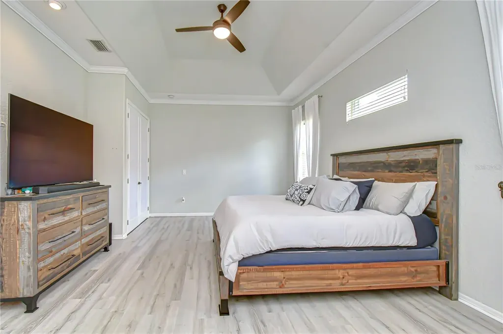 2228 Valrico Forest Drive Valrico FL 33594