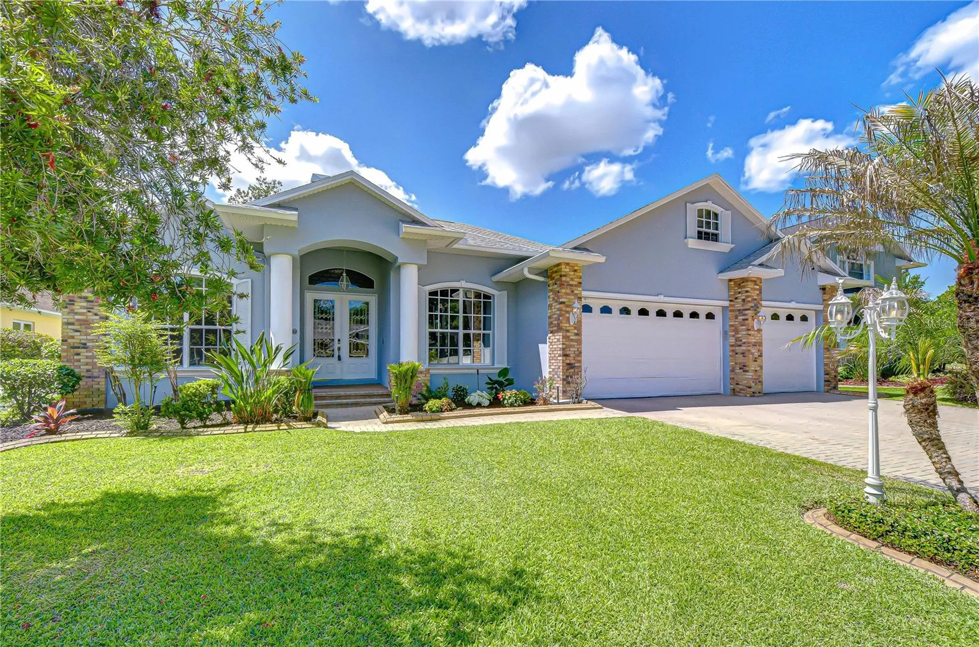2228 Valrico Forest Drive Valrico FL 33594