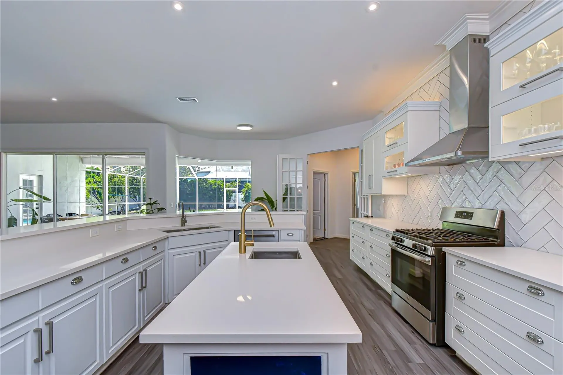 2228 Valrico Forest Drive Valrico FL 33594