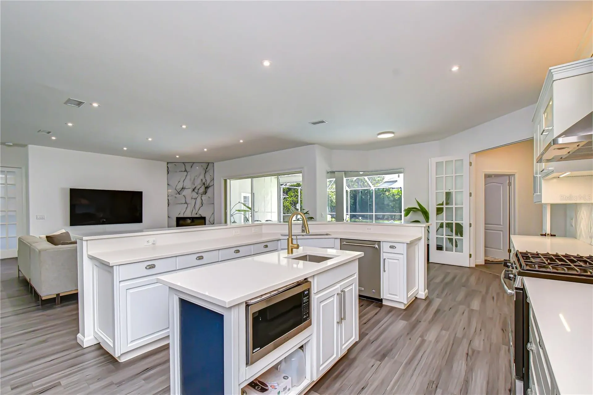 2228 Valrico Forest Drive Valrico FL 33594