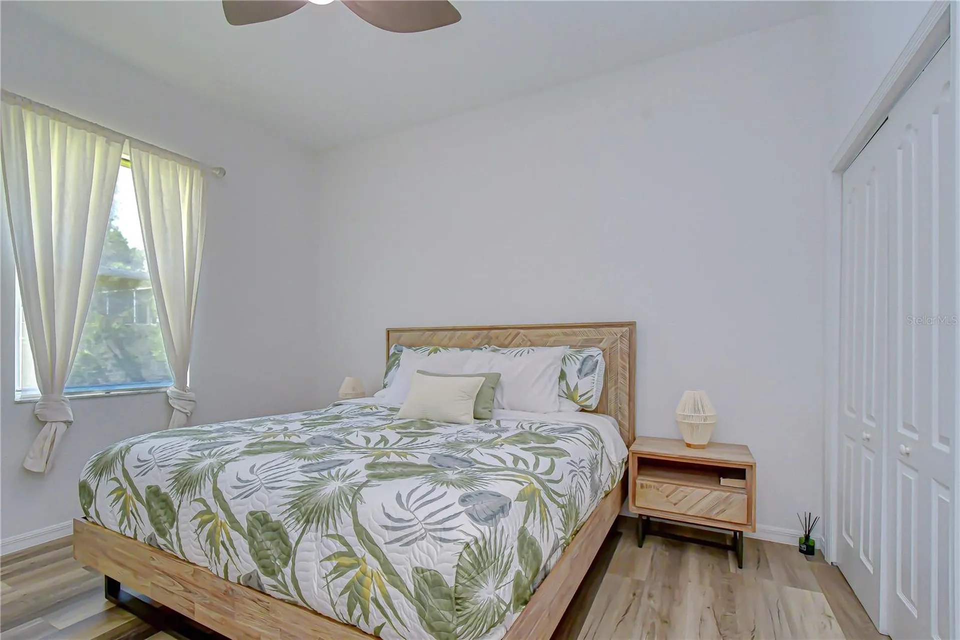 2228 Valrico Forest Drive Valrico FL 33594