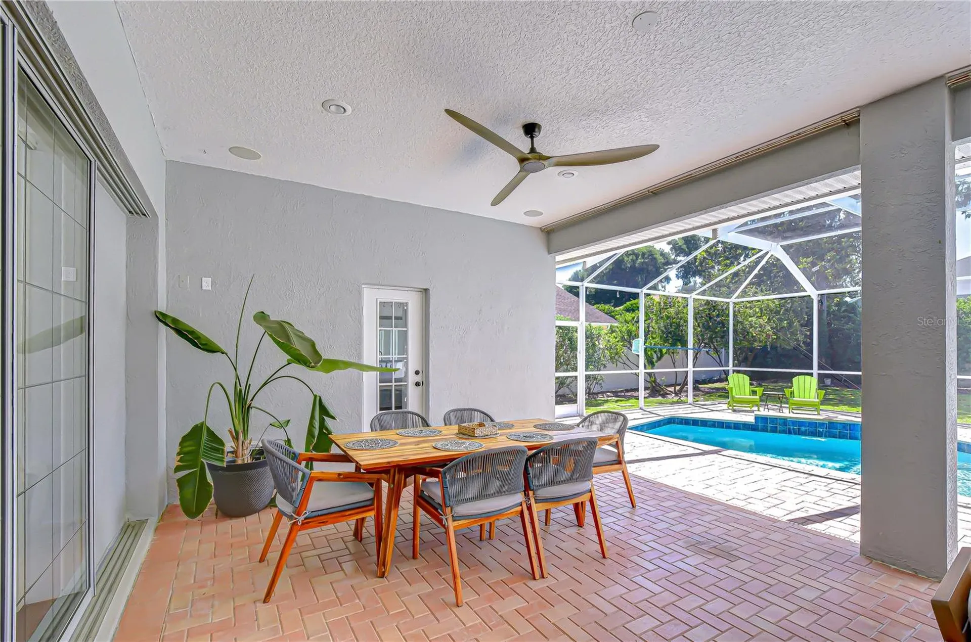 2228 Valrico Forest Drive Valrico FL 33594