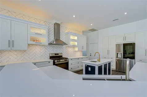 2228 Valrico Forest Drive Valrico FL 33594