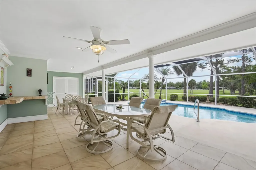 530 Magellan Drive Sarasota FL 34243