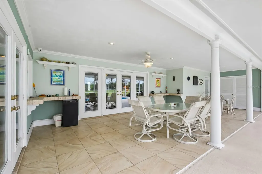 530 Magellan Drive Sarasota FL 34243