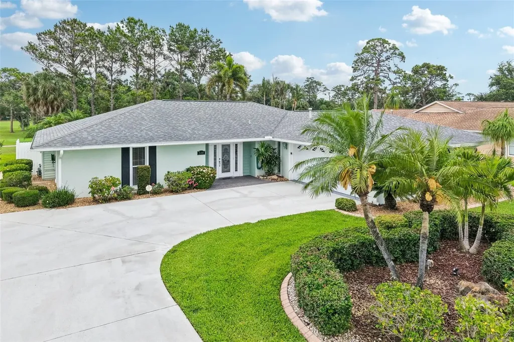 530 Magellan Drive Sarasota FL 34243