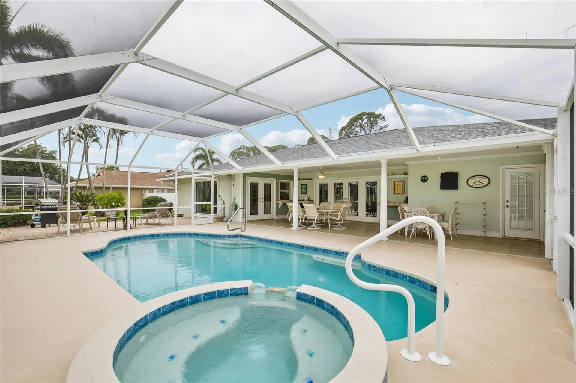 530 Magellan Drive Sarasota FL 34243