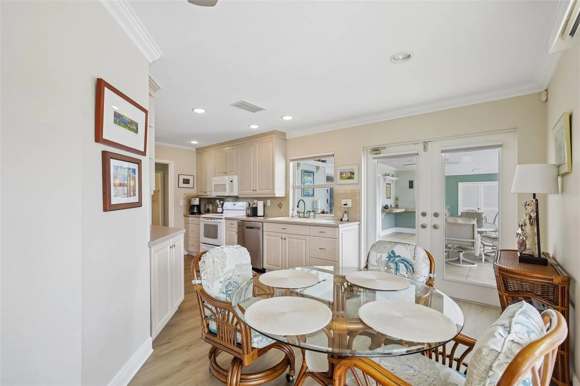 530 Magellan Drive Sarasota FL 34243