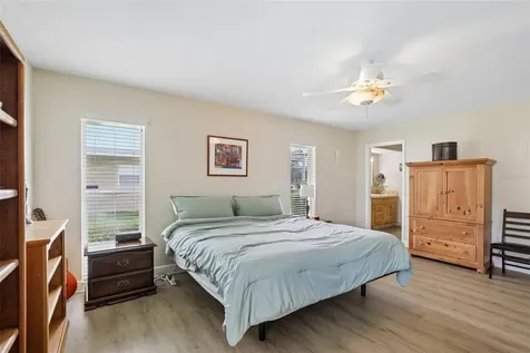 530 Magellan Drive Sarasota FL 34243