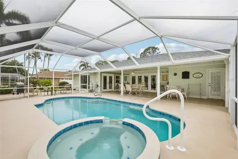 530 Magellan Drive Sarasota FL 34243