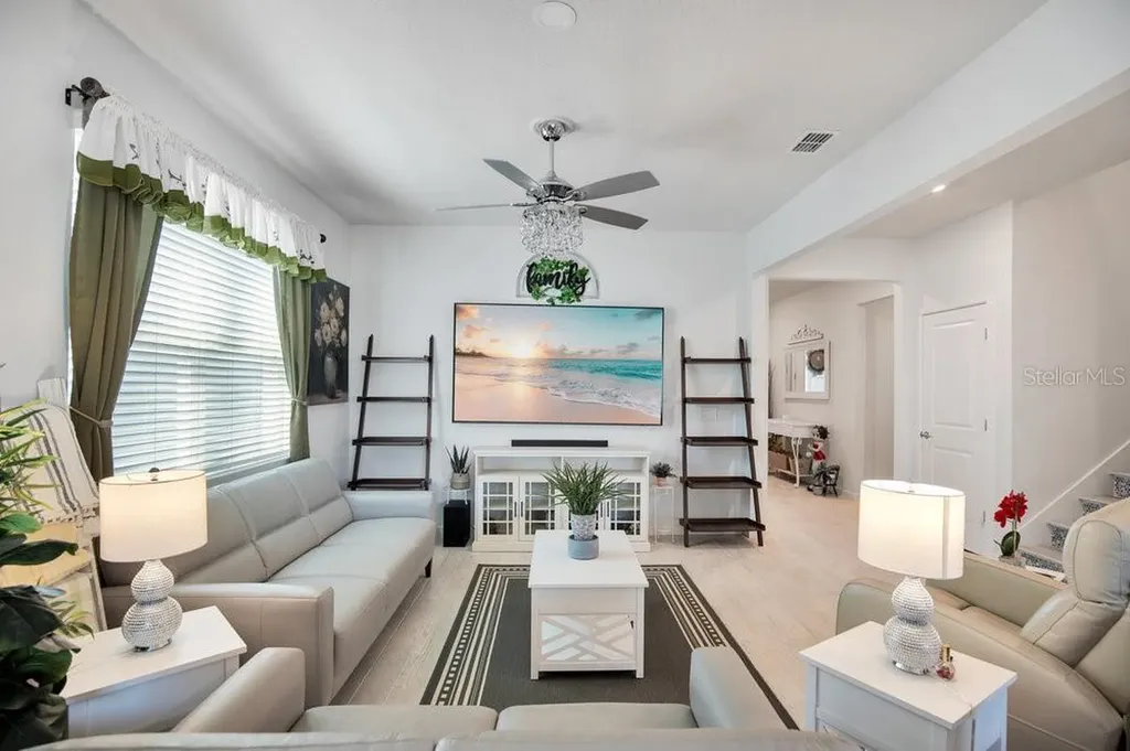 1457 Grand Palm Drive Orlando FL 32828