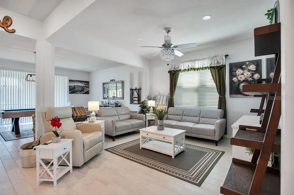1457 Grand Palm Drive Orlando FL 32828