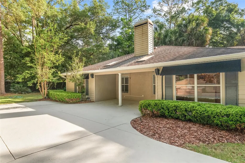 13717 SW 1st Road Newberry FL 32669