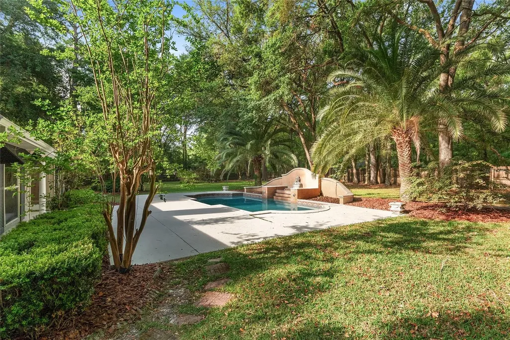 13717 SW 1st Road Newberry FL 32669
