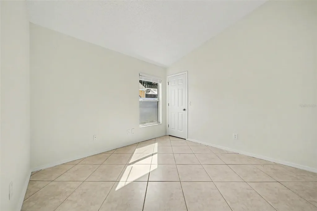 11040 NW Fairhaven Way Orlando FL 32825