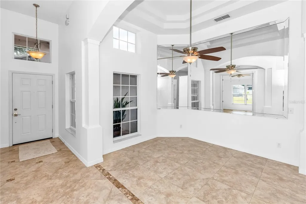 422 Canary Island Court Orlando FL 32828