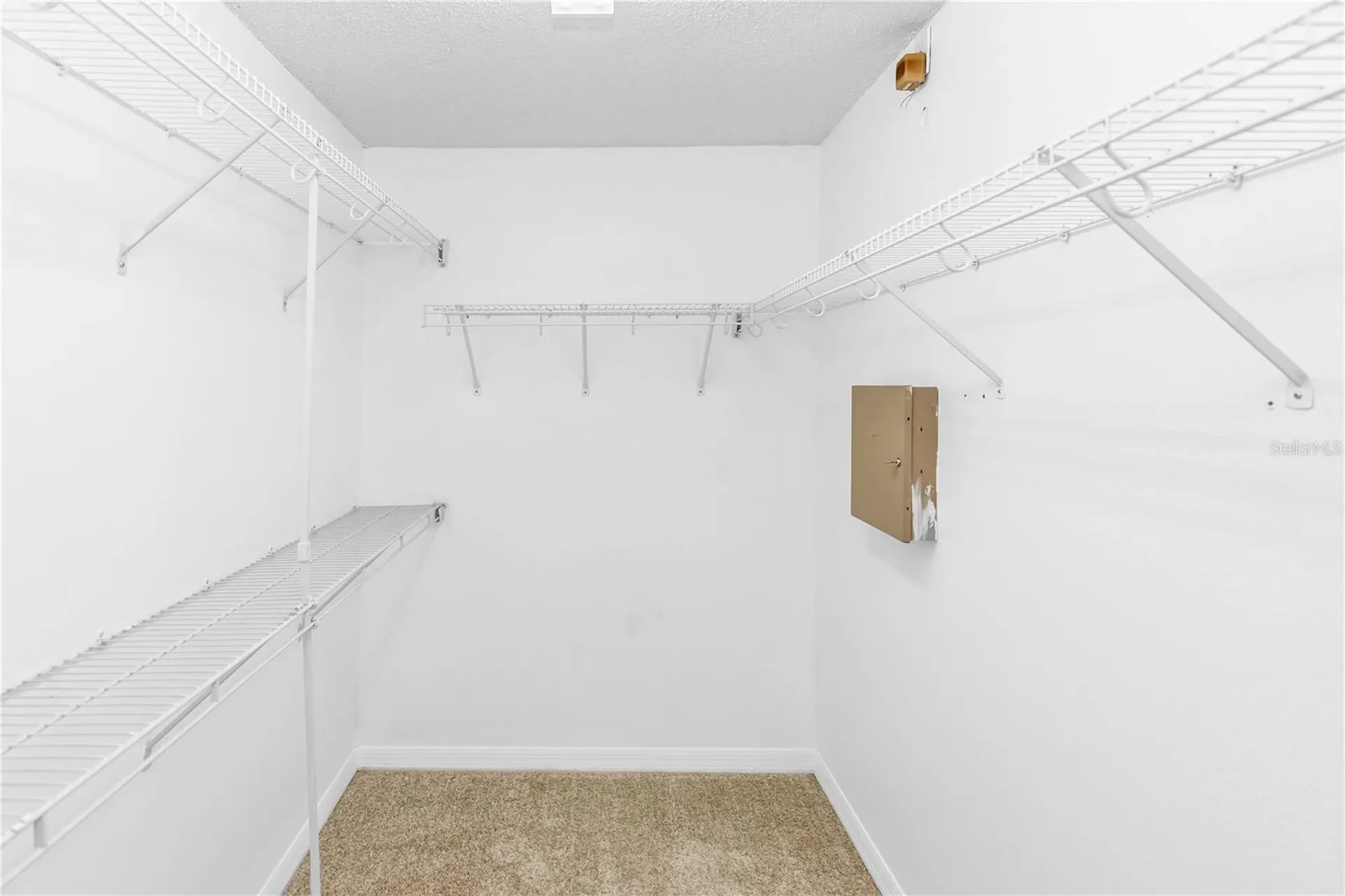 422 Canary Island Court Orlando FL 32828