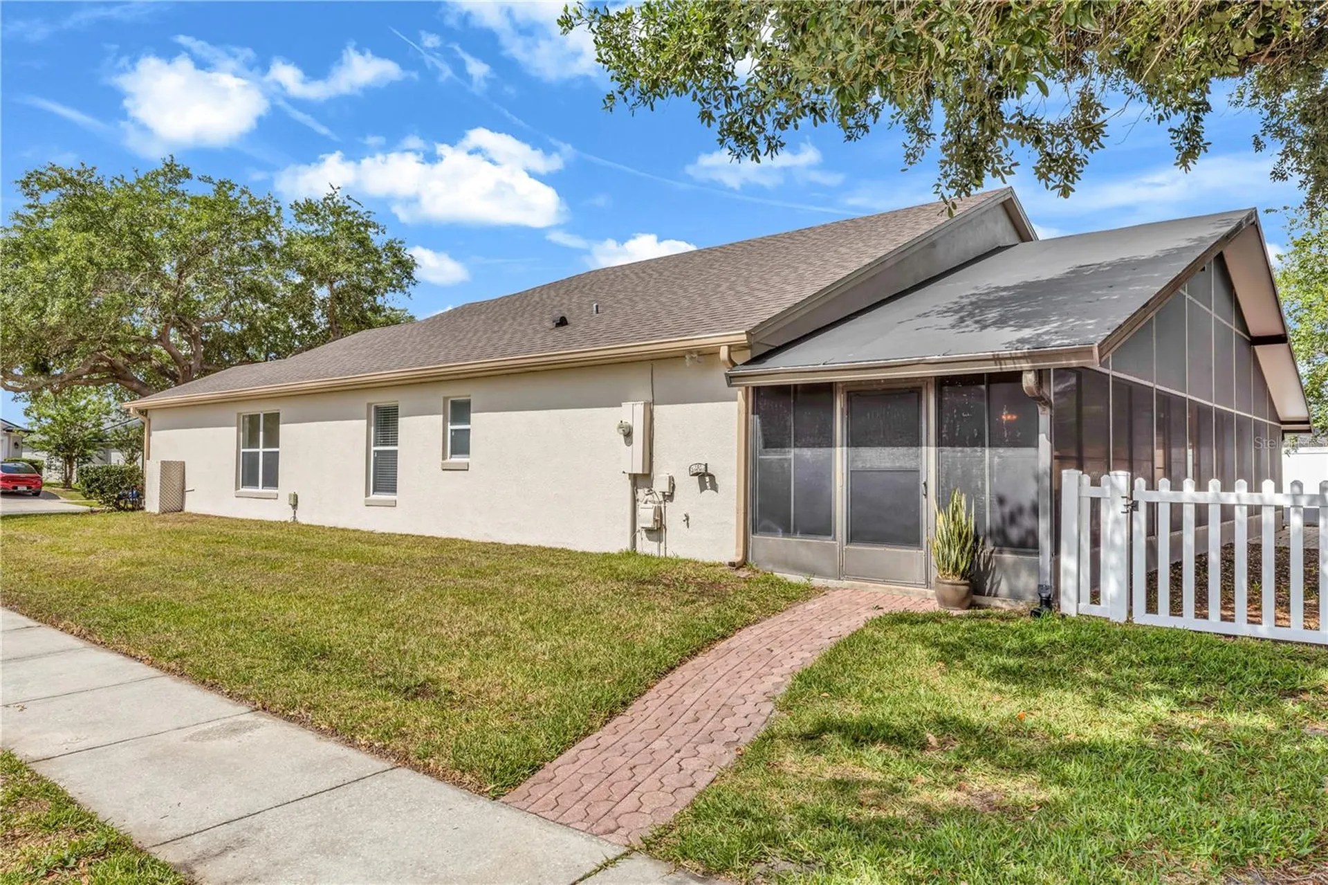 422 Canary Island Court Orlando FL 32828