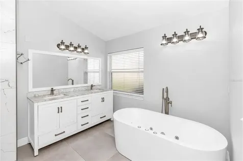 422 Canary Island Court Orlando FL 32828