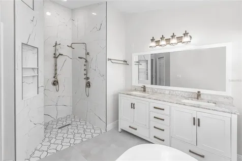 422 Canary Island Court Orlando FL 32828