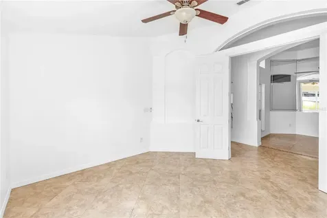 422 Canary Island Court Orlando FL 32828