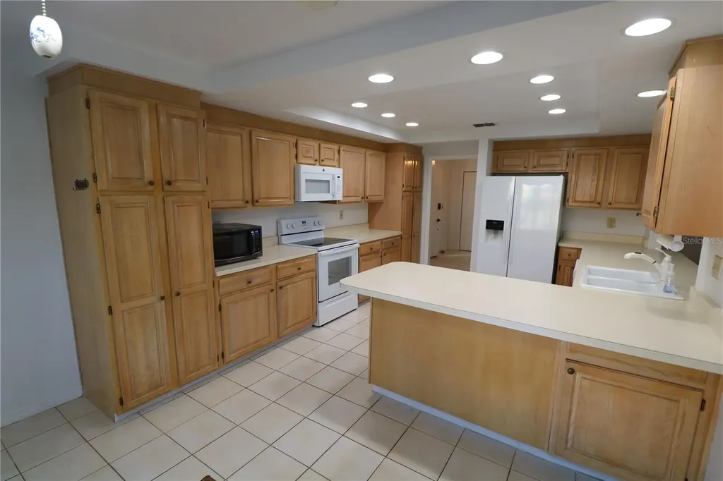 5424 Saddlebrook Way Wesley Chapel FL 33543