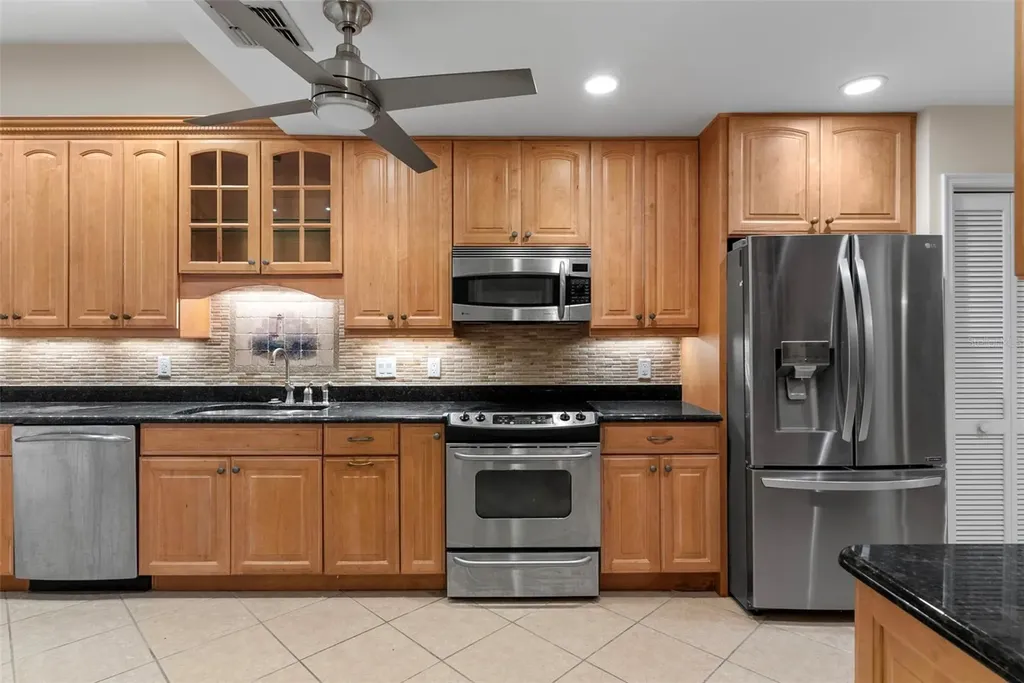 618 Maple Oak Circle Altamonte Springs FL 32701