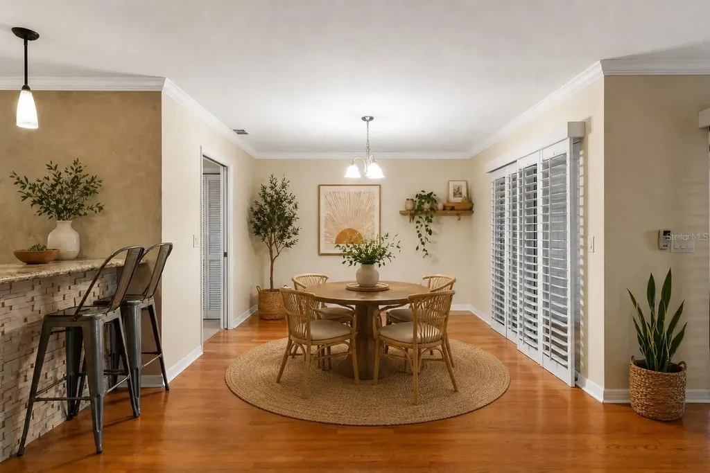 618 Maple Oak Circle Altamonte Springs FL 32701