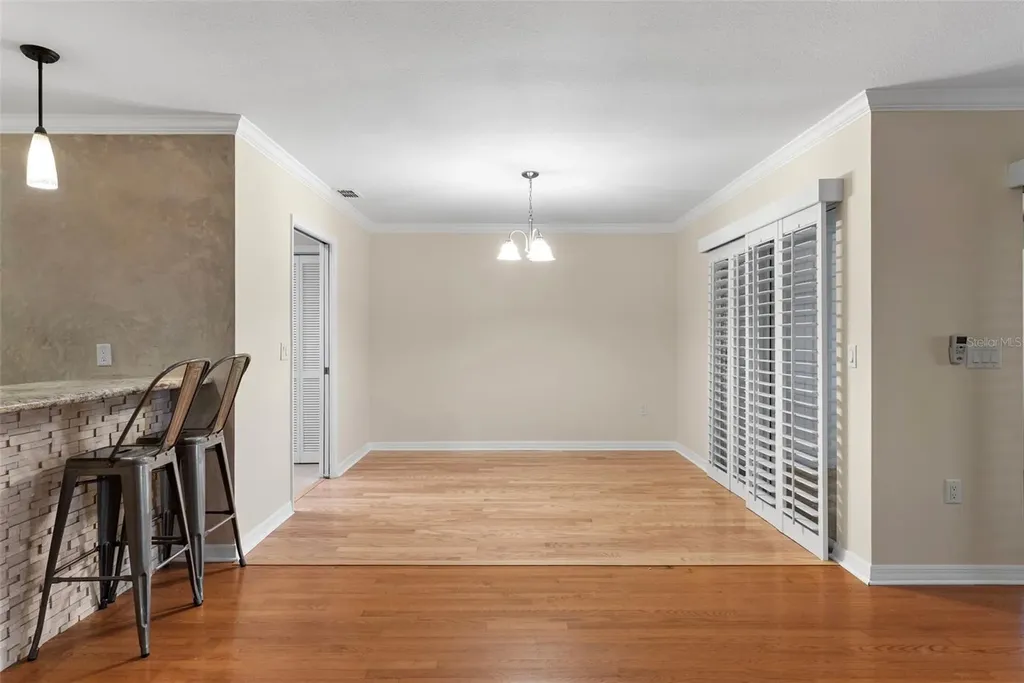 618 Maple Oak Circle Altamonte Springs FL 32701