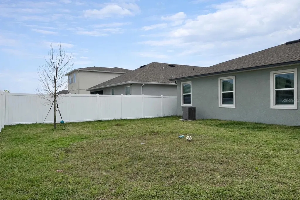 1225 Fox Hedge Lane St Cloud FL 34771