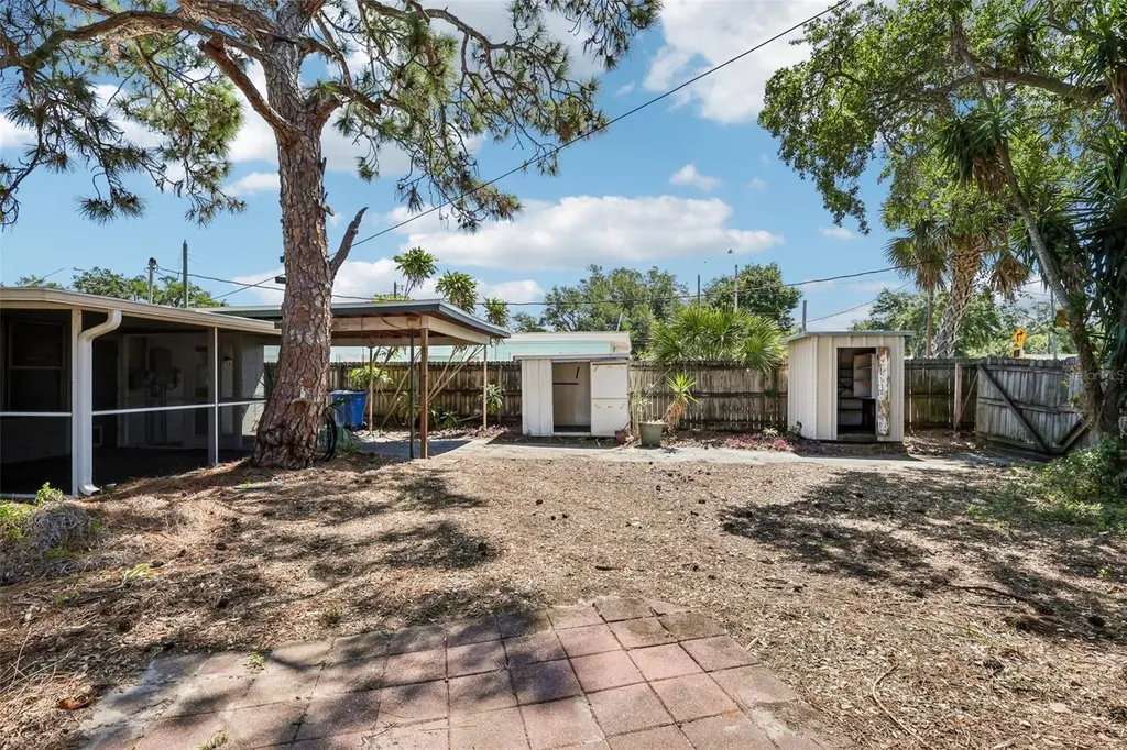 6610 4th Avenue N St Petersburg FL 33710