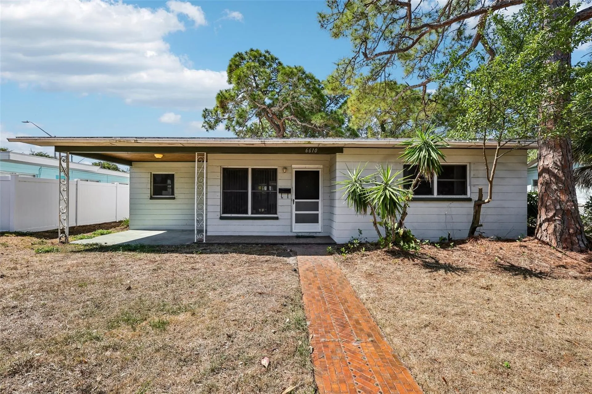 6610 4th Avenue N St Petersburg FL 33710