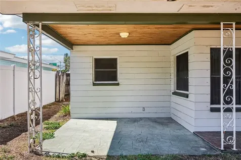 6610 4th Avenue N St Petersburg FL 33710